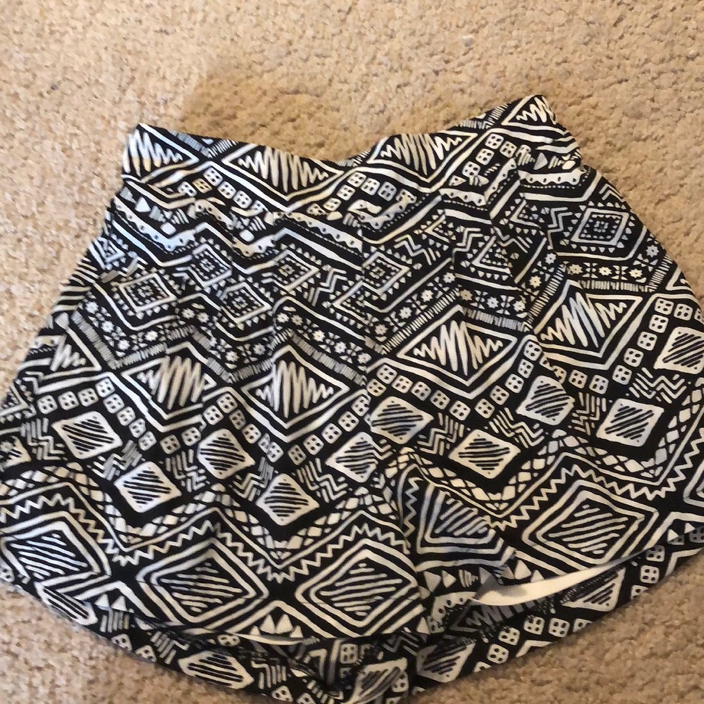 High wasted patterned shorts